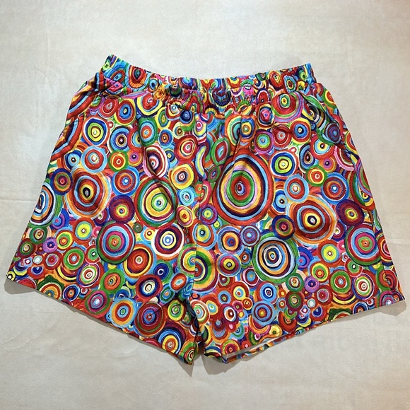 Funky shorts - Picture 2 of 5